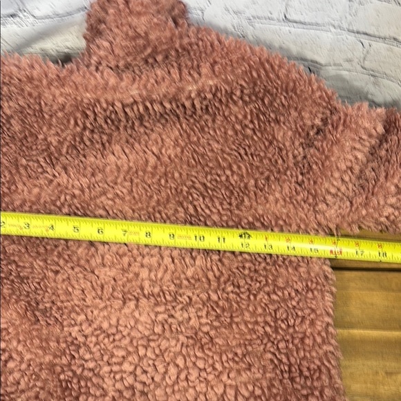 Abercrombie Kids Pink Teddy Jacket Plush Fuzzy Texture - Picture 6 of 9